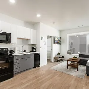  Apartment Brand New Gorgeous 1br I Gym + Free Park